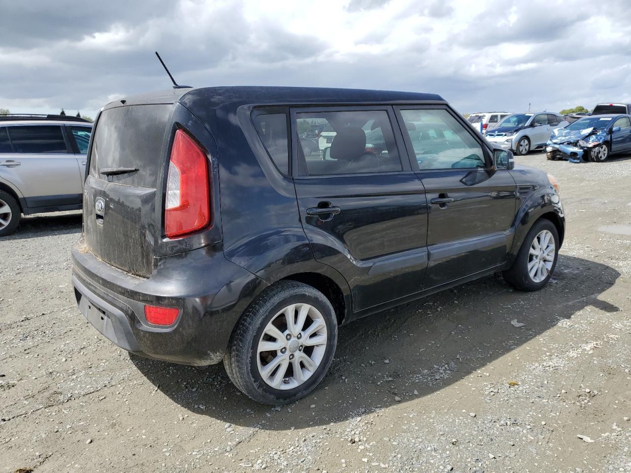 2013 KIA SOUL + - Image 3