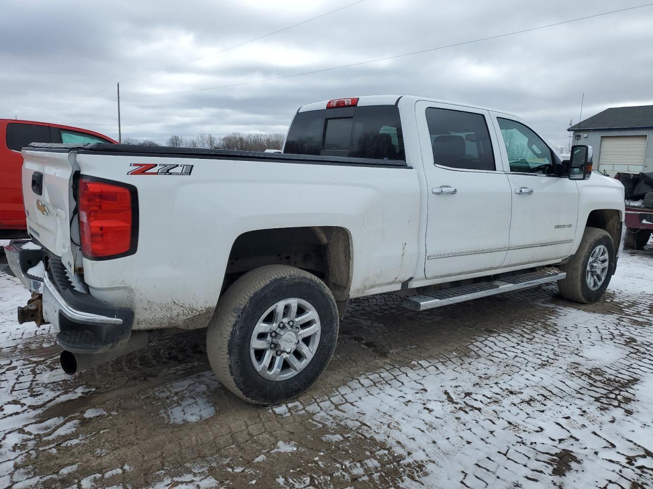 2018 CHEVROLET SILVERADO - Image 3