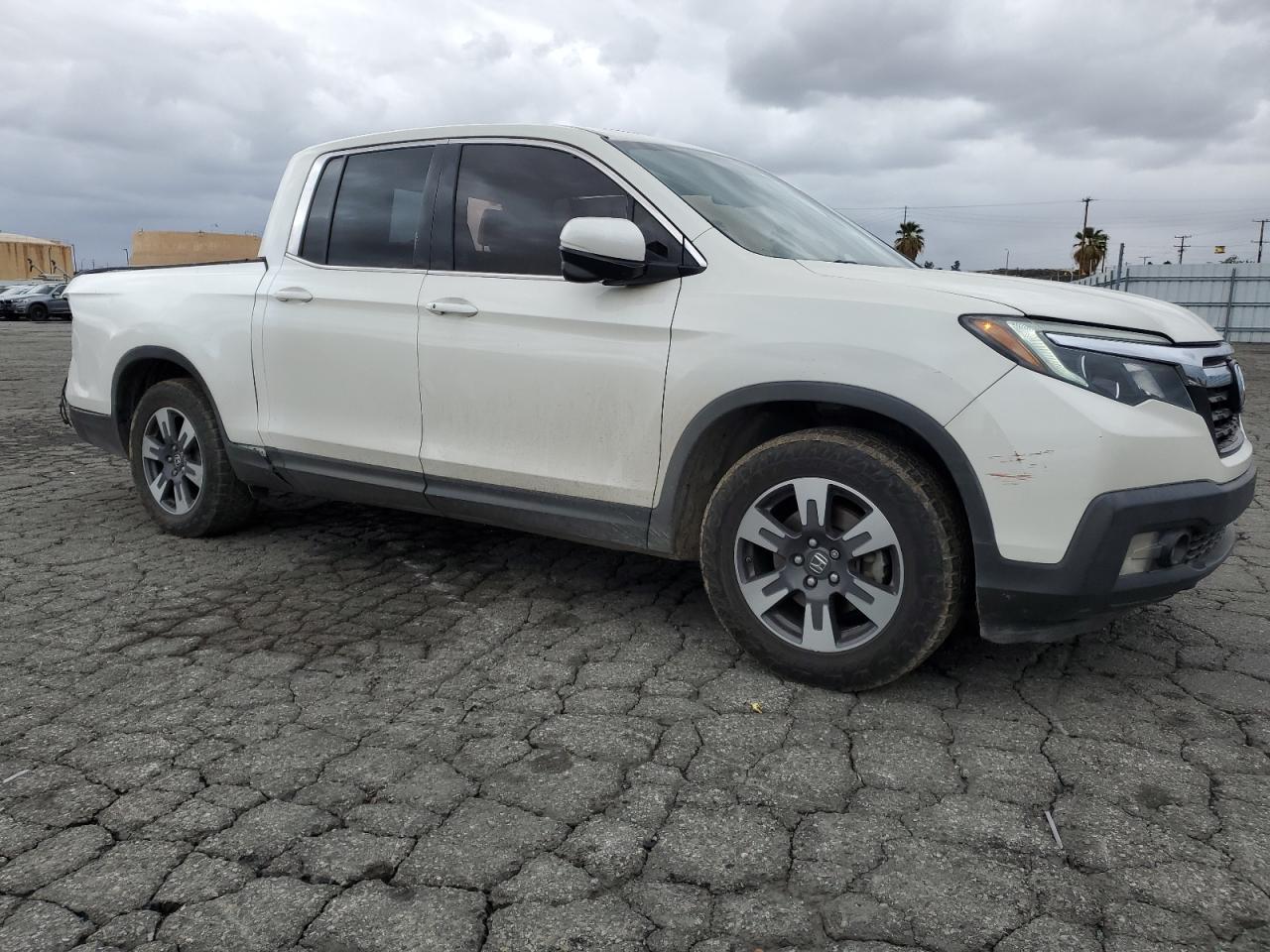 2019 HONDA RIDGELINE - Фото 4