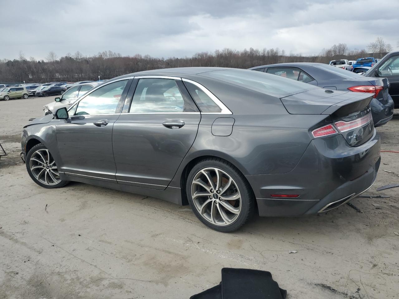 2019 LINCOLN MKZ RESERV - Image 2