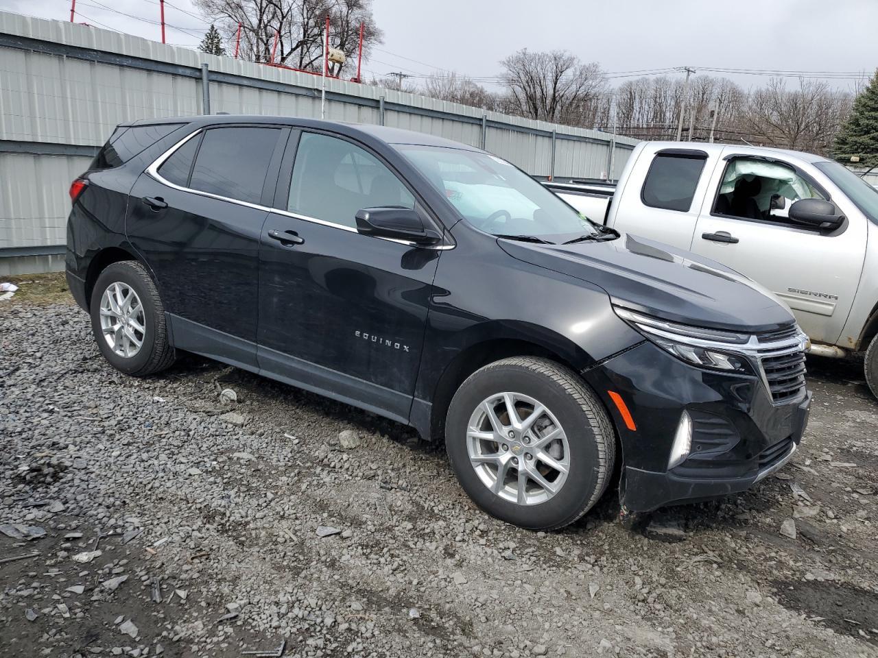 2024 CHEVROLET EQUINOX LT - Image 4