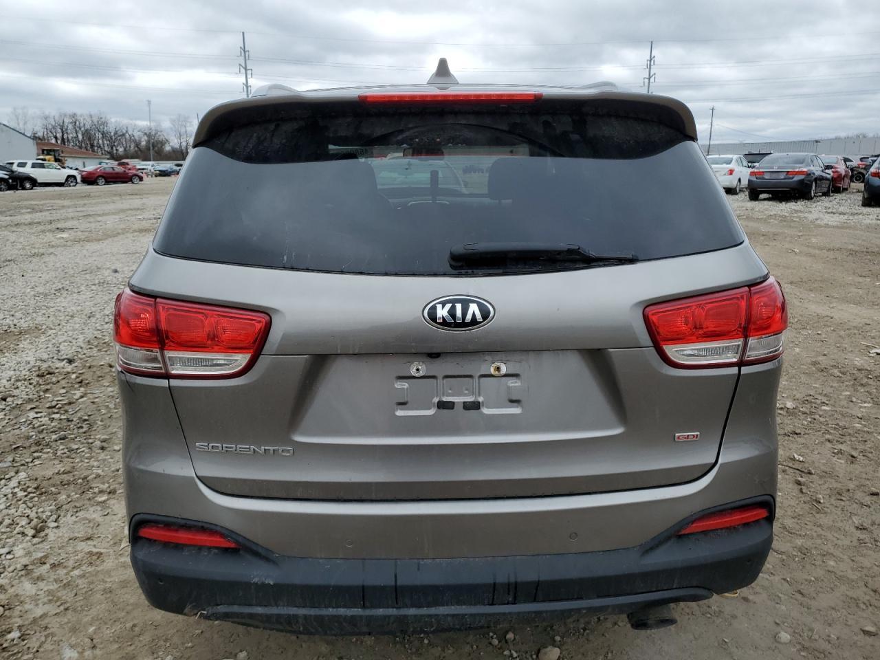 2017 KIA SORENTO LX - Image 6