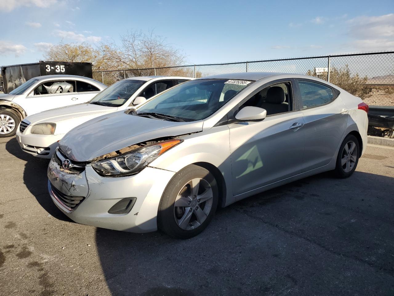 2013 HYUNDAI ELANTRA GL