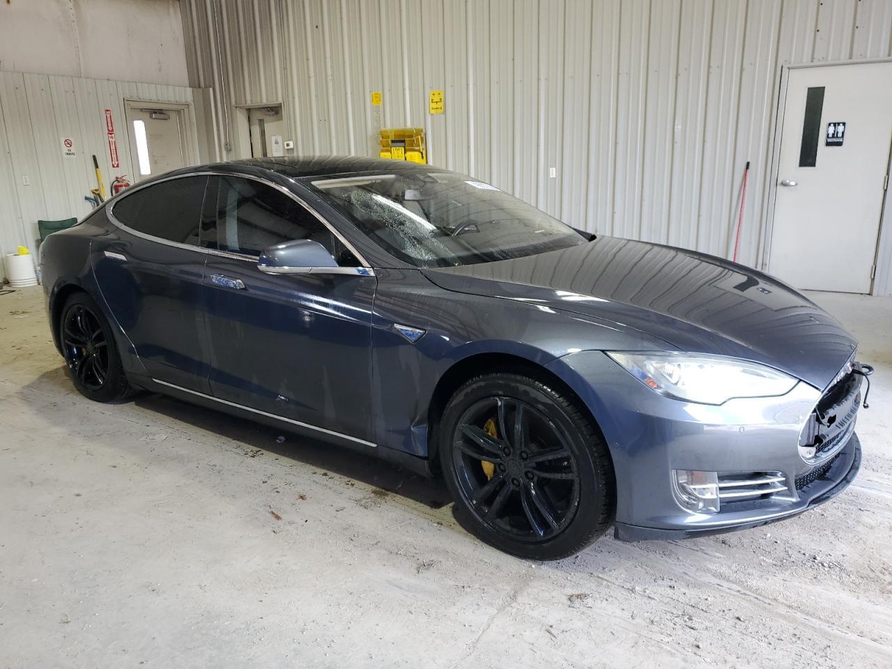 2015 TESLA MODEL S 60 - Image 4
