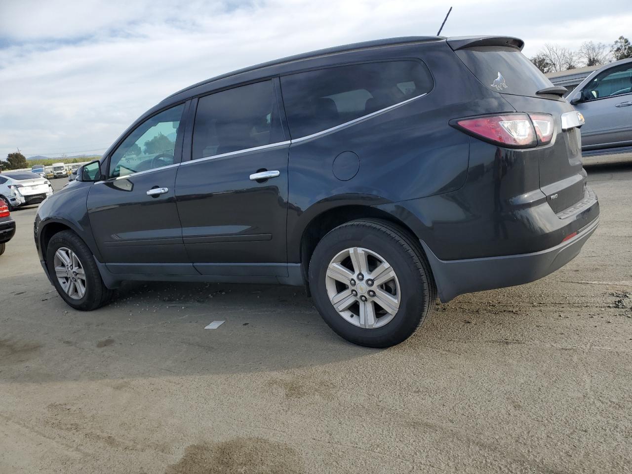 2014 CHEVROLET TRAVERSE L - Image 2