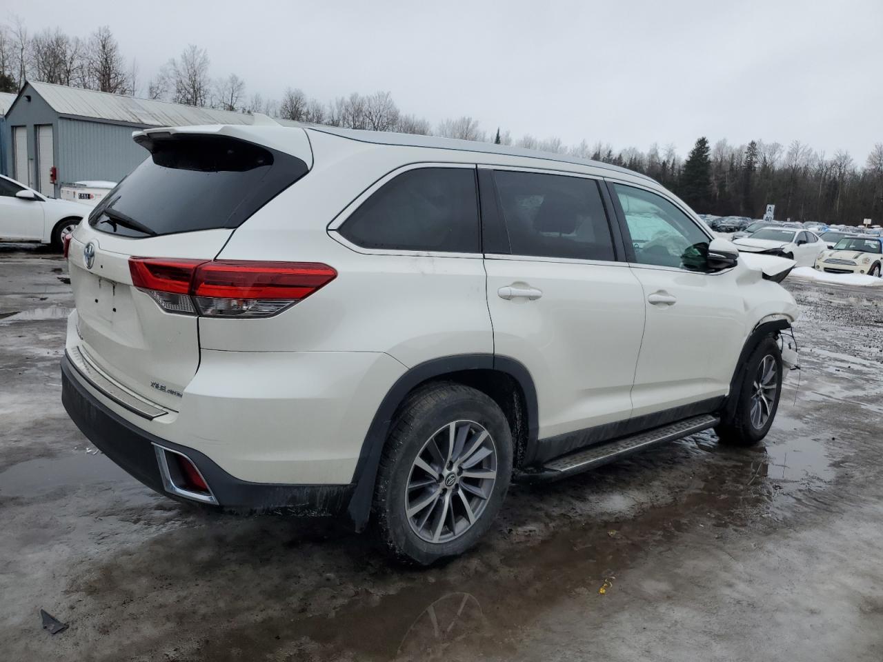 2019 TOYOTA HIGHLANDER - Фото 3