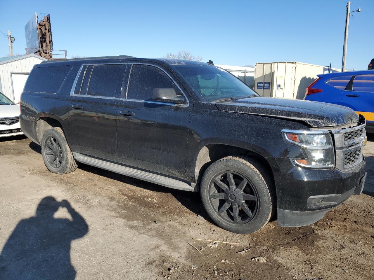 2015 CHEVROLET SUBURBAN C - Фото 4