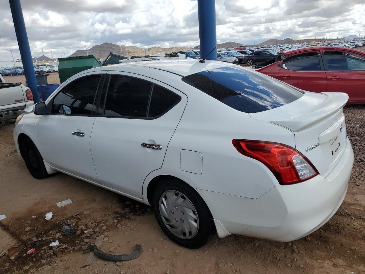 2014 NISSAN VERSA S - Image 2