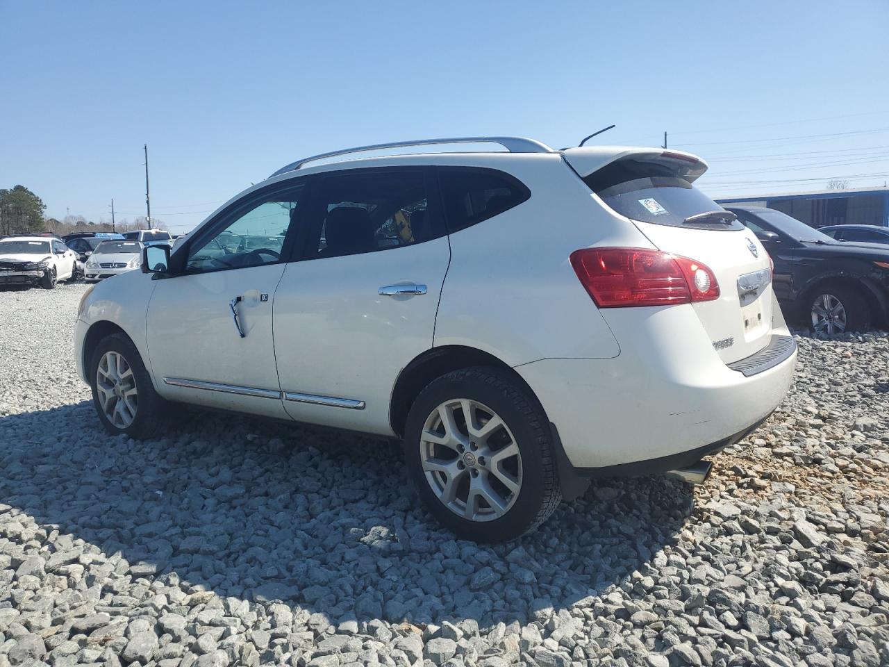 2013 NISSAN ROGUE S - Image 2