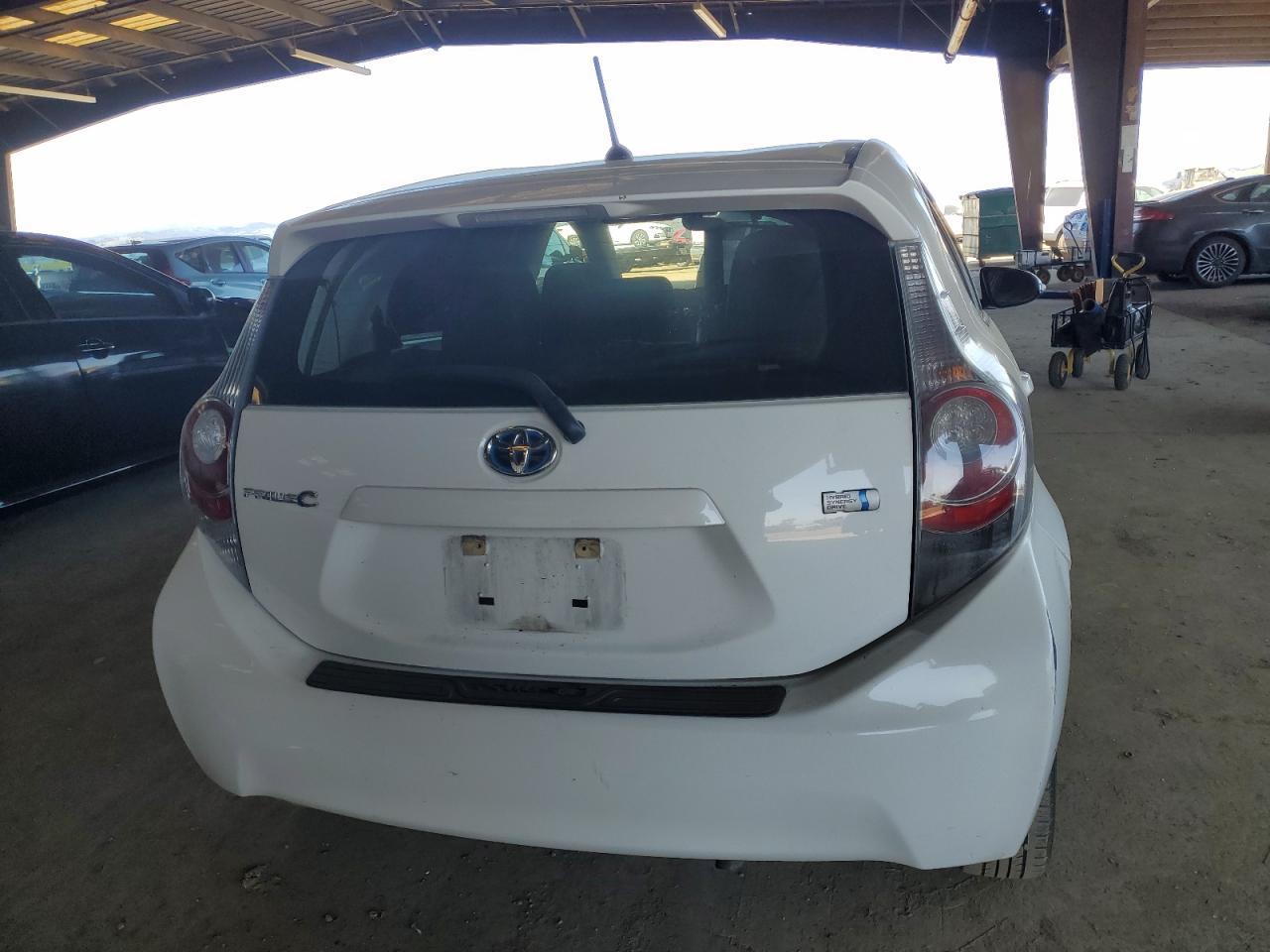 2013 TOYOTA PRIUS C - Image 6