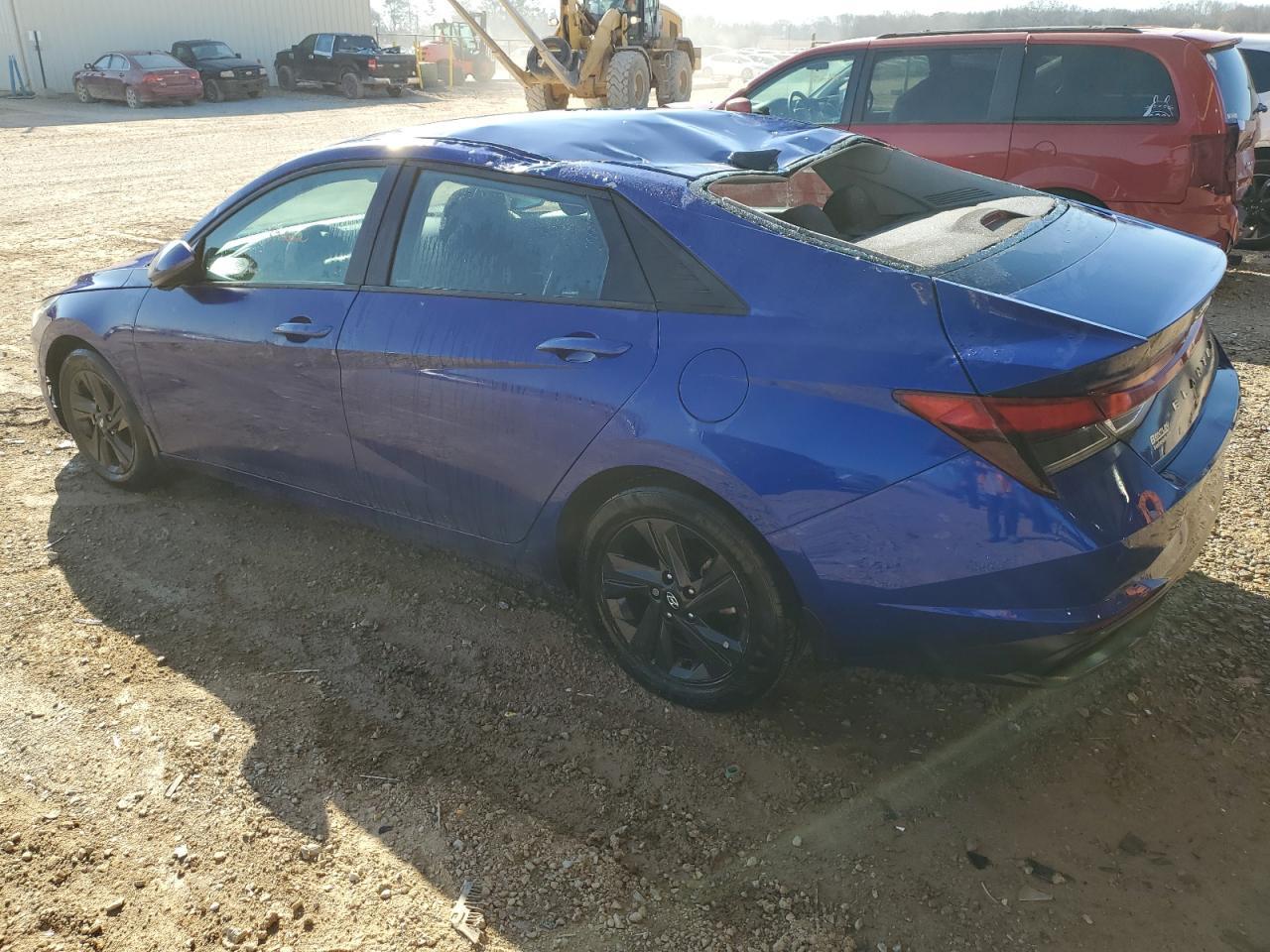 2023 HYUNDAI ELANTRA SE - Image 2