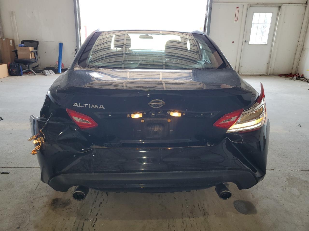 2016 NISSAN ALTIMA 2.5 - Фото 6