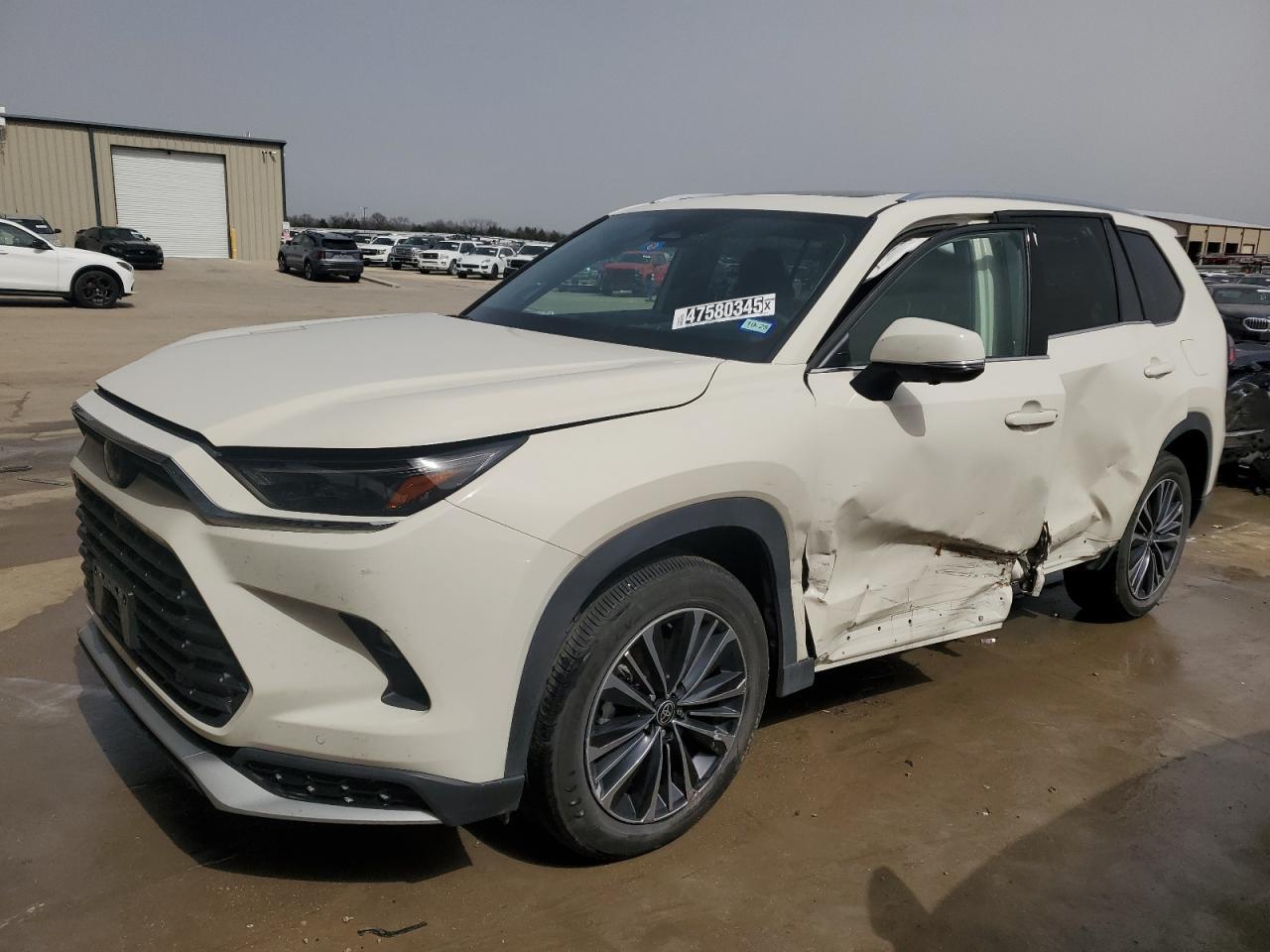 2024 TOYOTA GRAND HIGH
