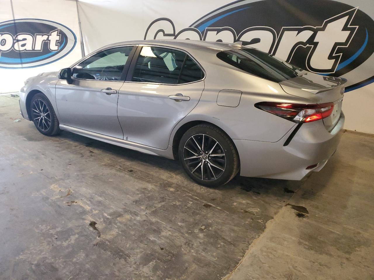 2021 TOYOTA CAMRY SE - Фото 2
