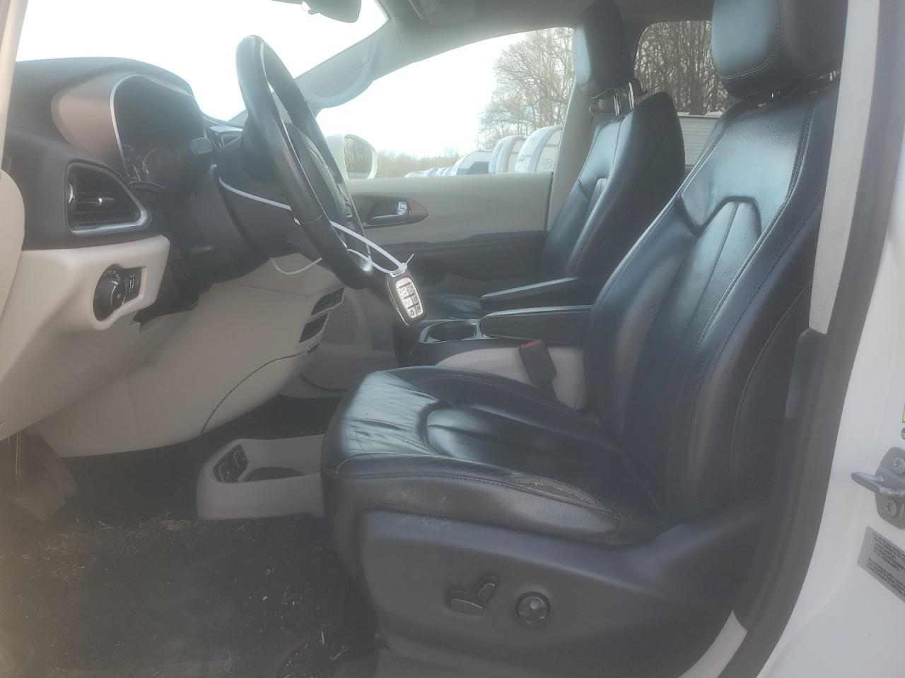 2017 CHRYSLER PACIFICA T - Image 7