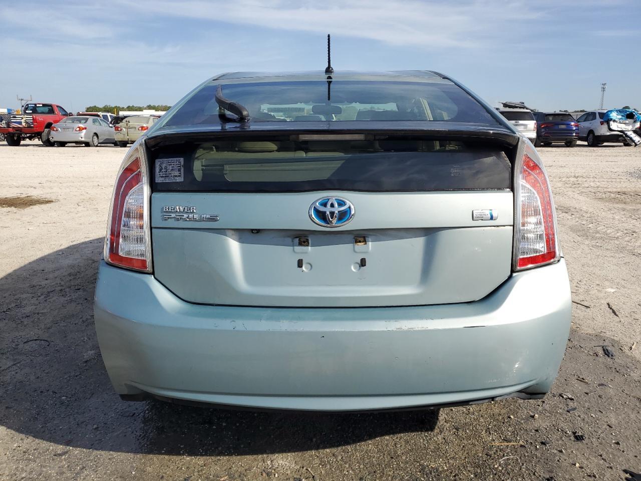 2015 TOYOTA PRIUS - Image 6