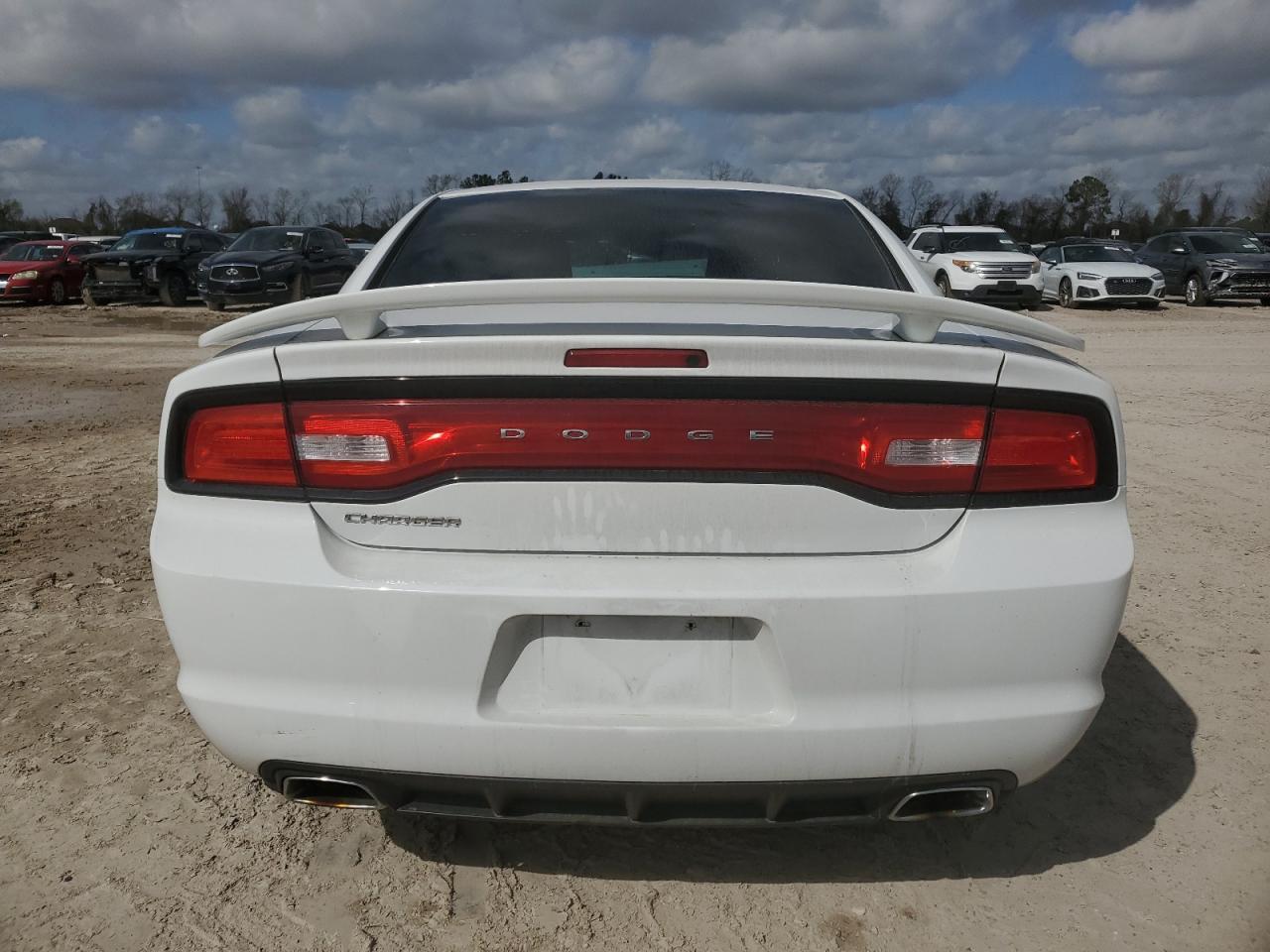 2014 DODGE CHARGER SE - Фото 6