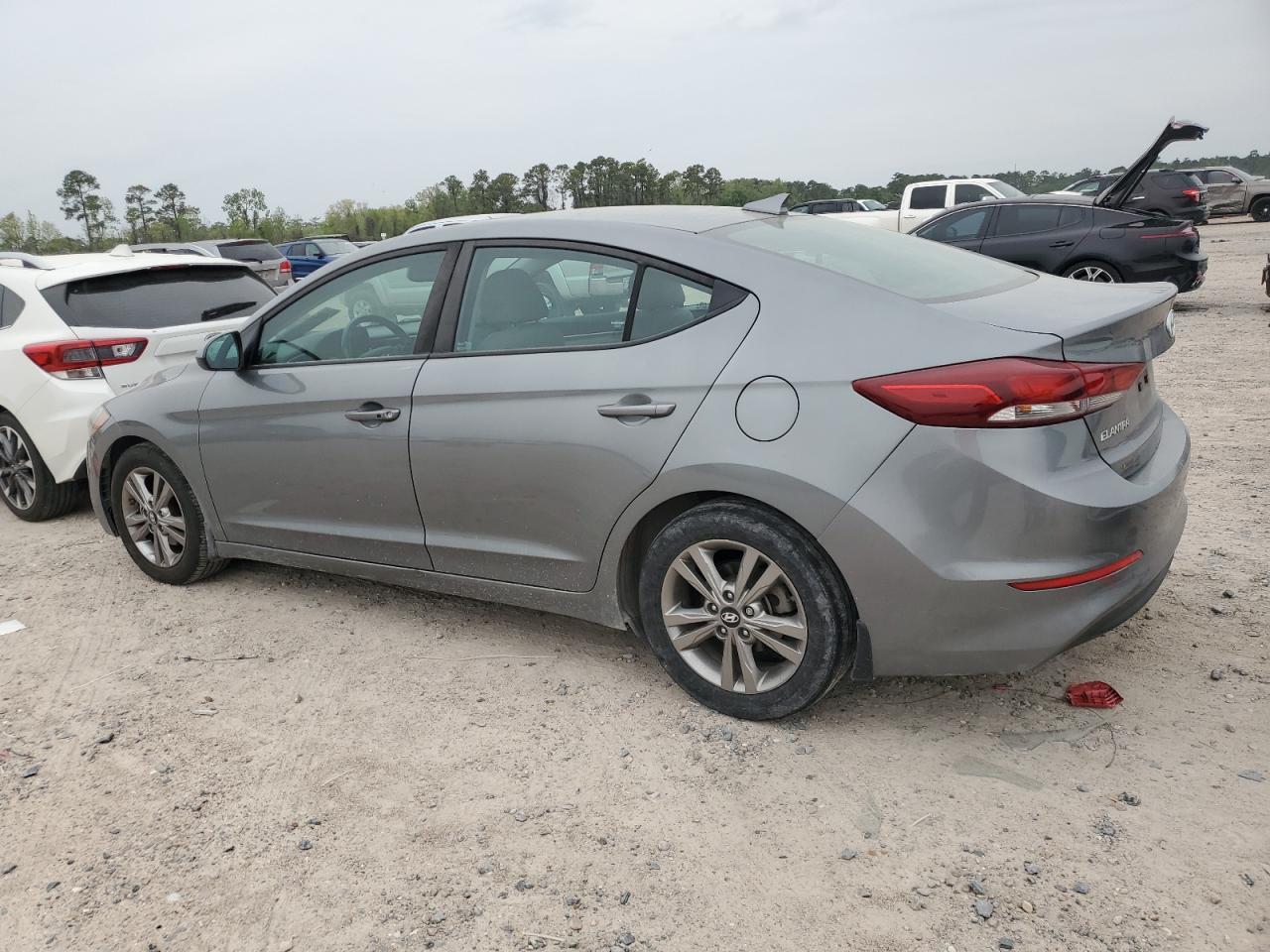 2018 HYUNDAI ELANTRA SE - Фото 2