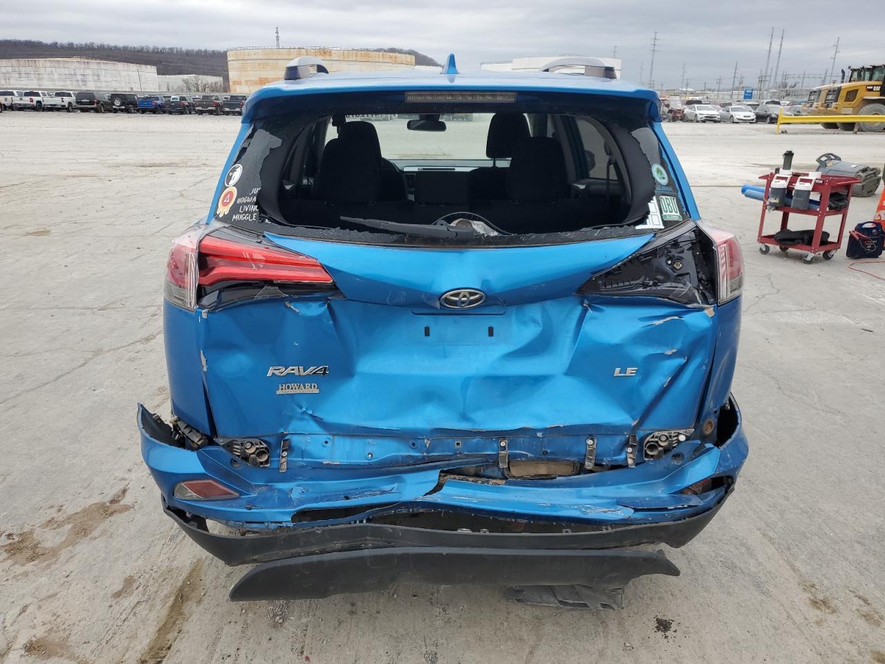 2017 TOYOTA RAV4 LE - Image 6