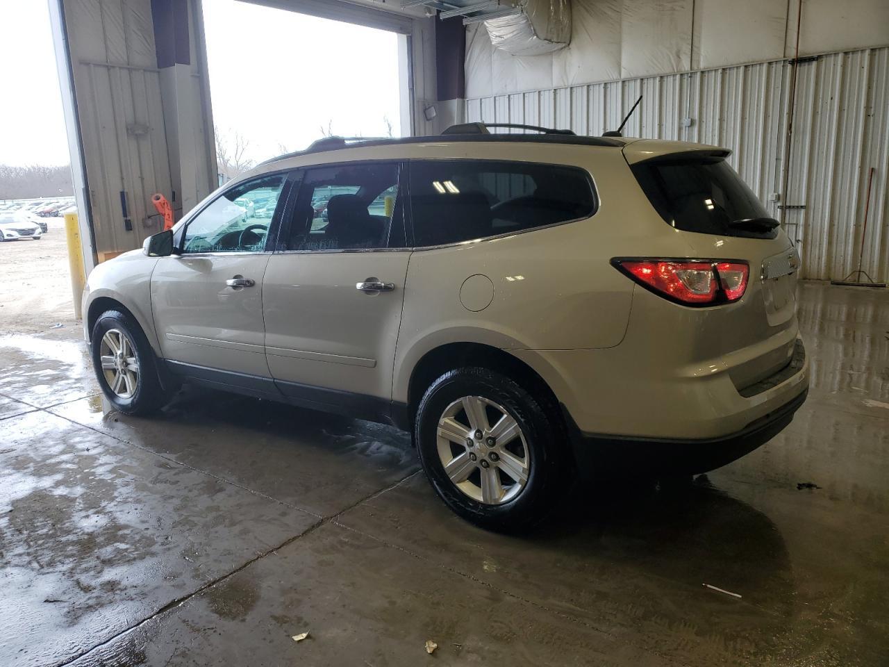 2014 CHEVROLET TRAVERSE L - Фото 2