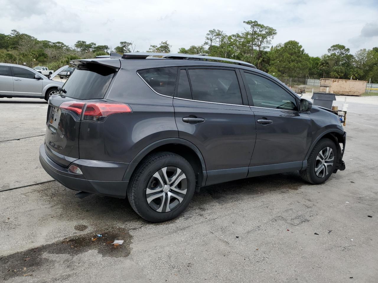 2018 TOYOTA RAV4 LE - Image 3