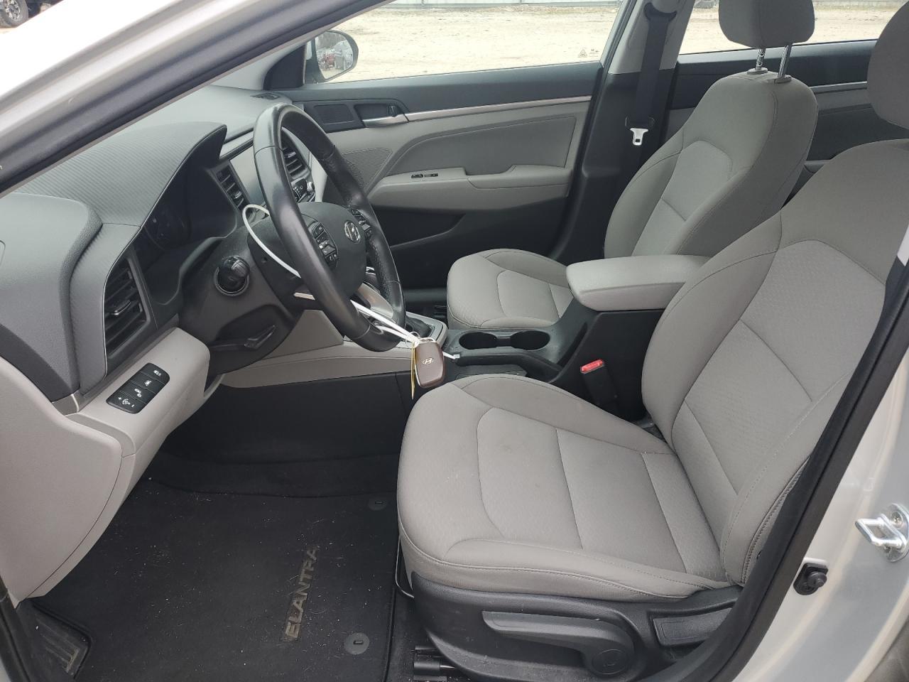 2019 HYUNDAI ELANTRA SE - Image 7