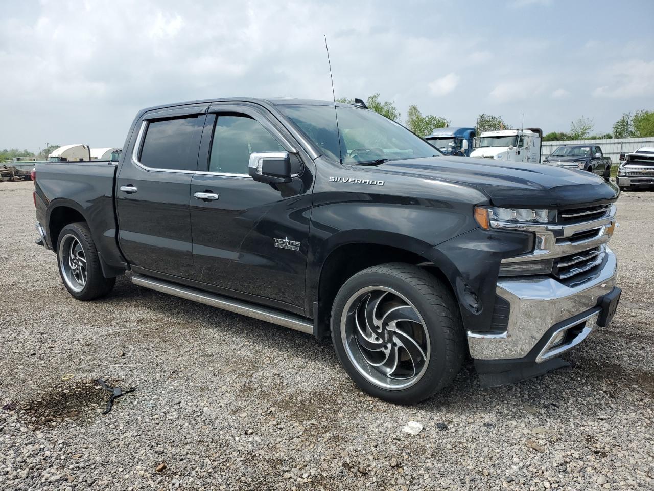 2019 CHEVROLET SILVERADO - Фото 4