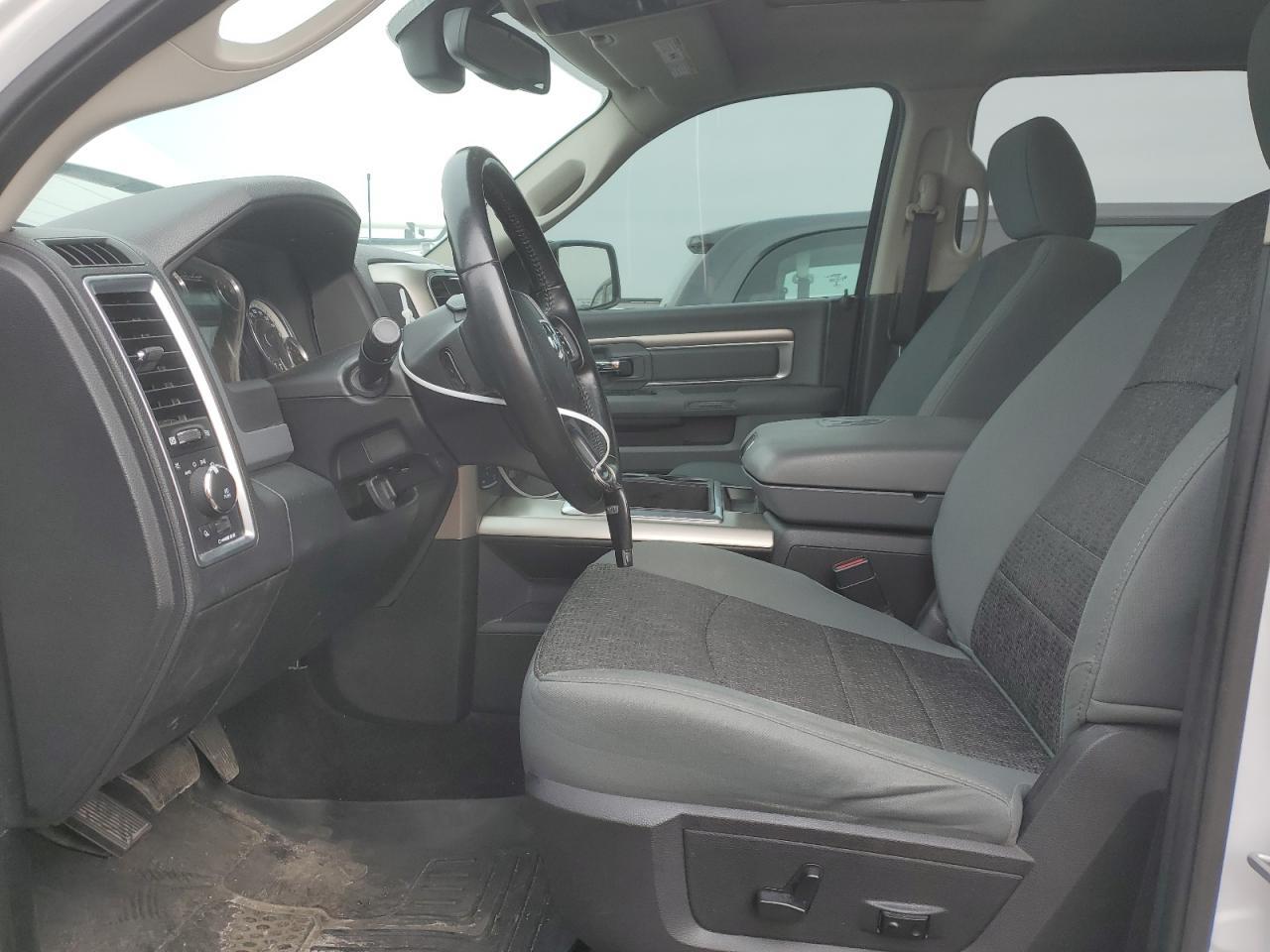 2015 RAM 1500 SLT - Image 7