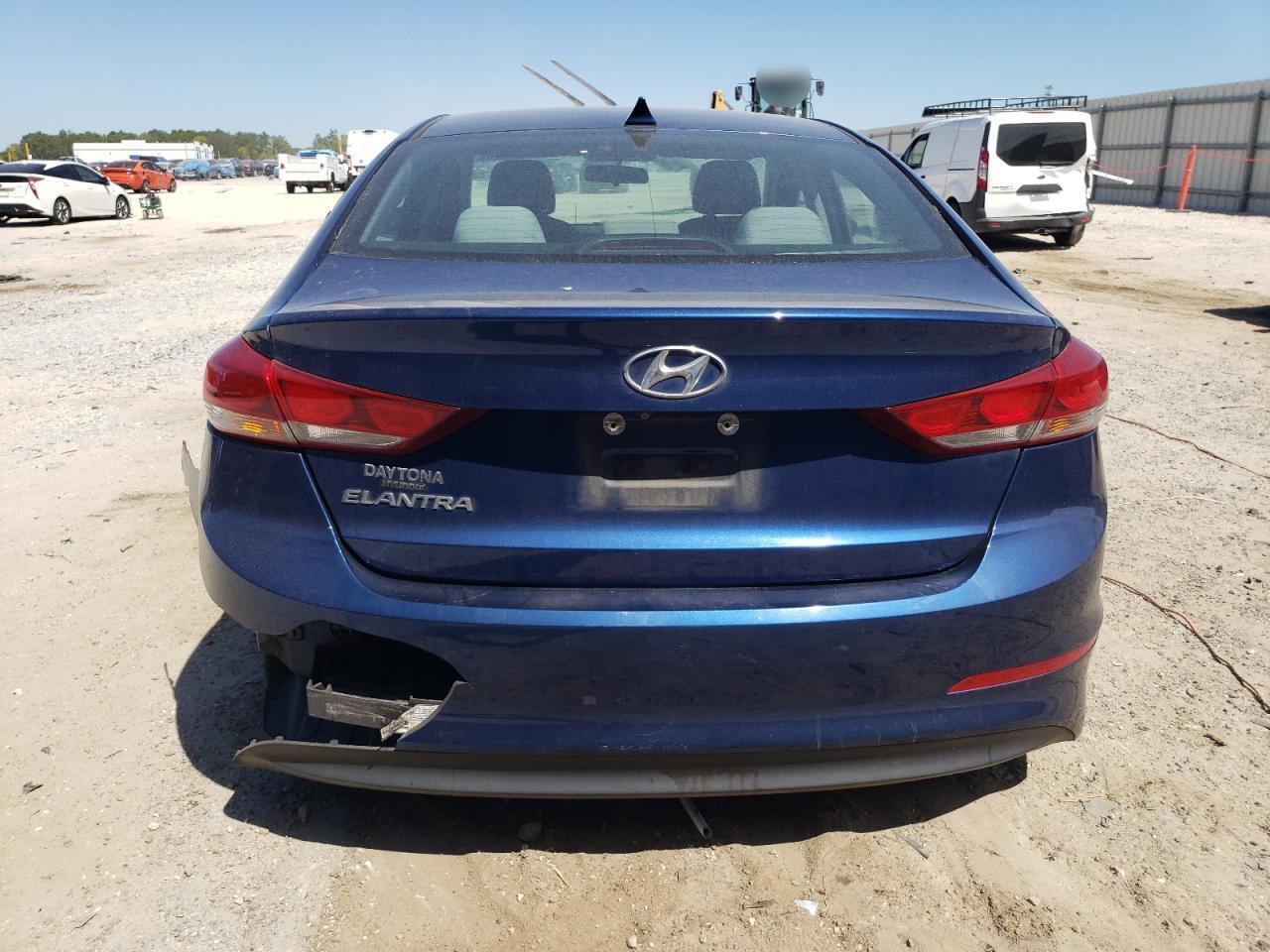 2018 HYUNDAI ELANTRA SE - Фото 6