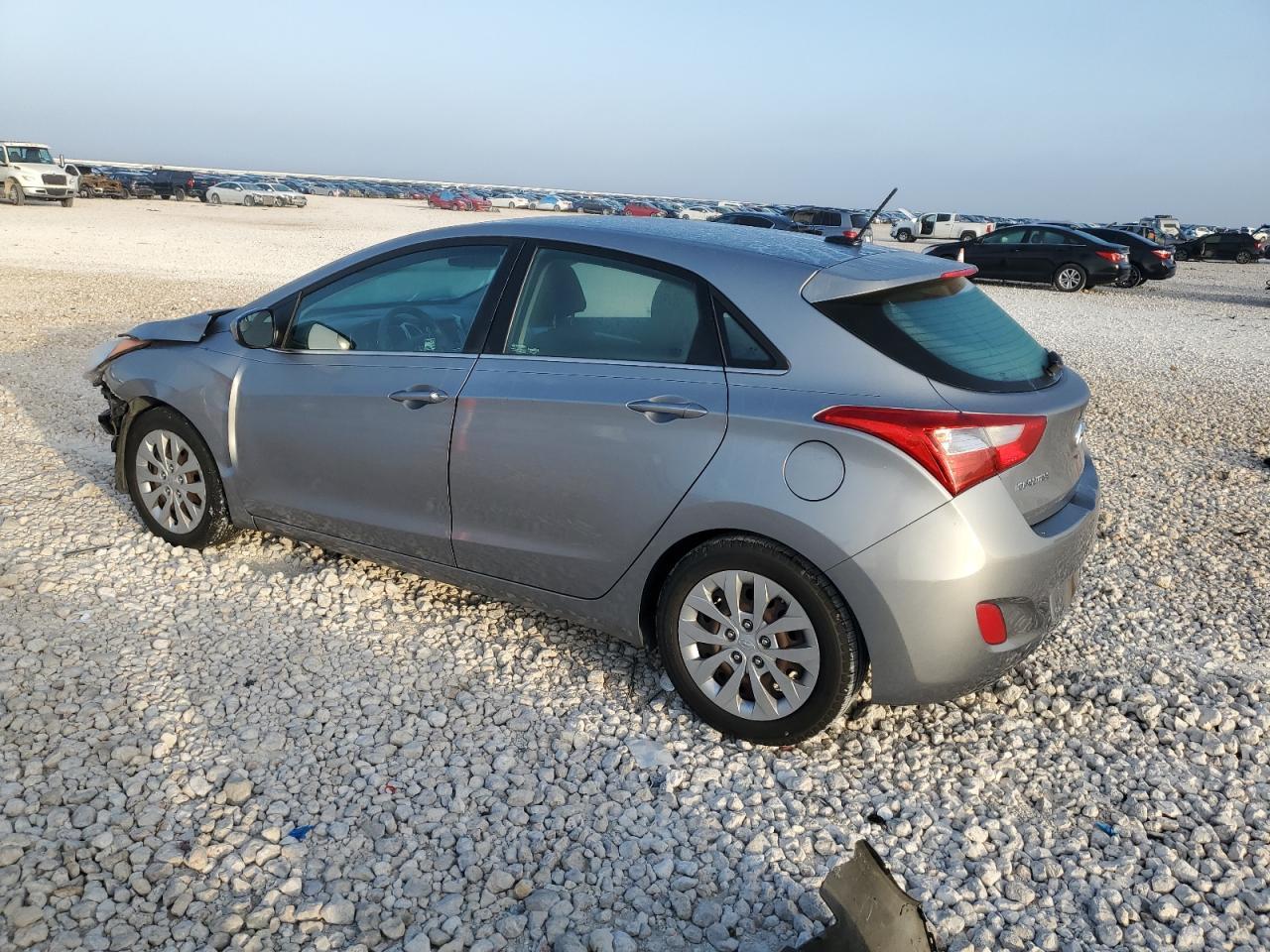 2016 HYUNDAI ELANTRA GT - Image 2