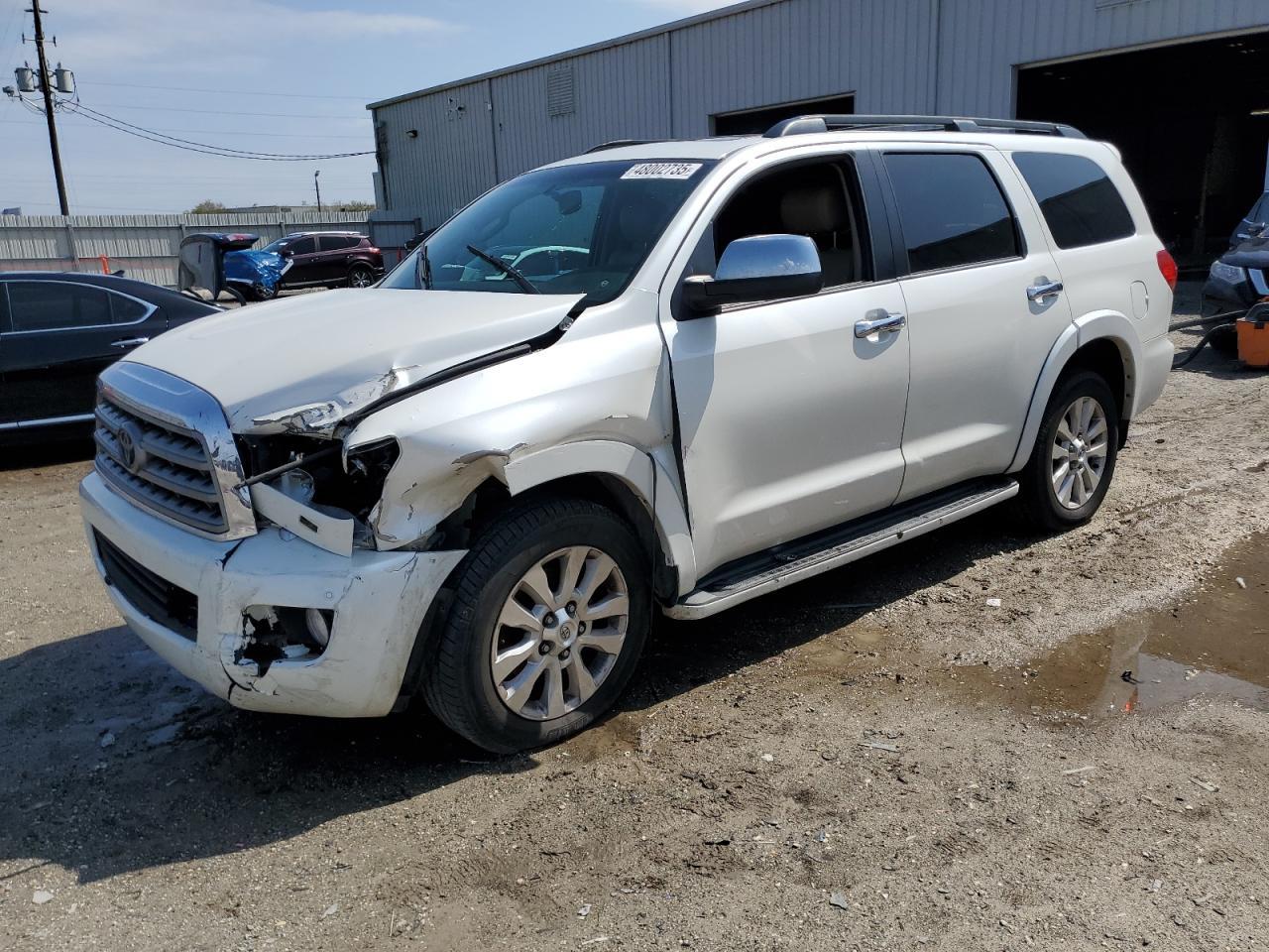 2013 TOYOTA SEQUOIA PL