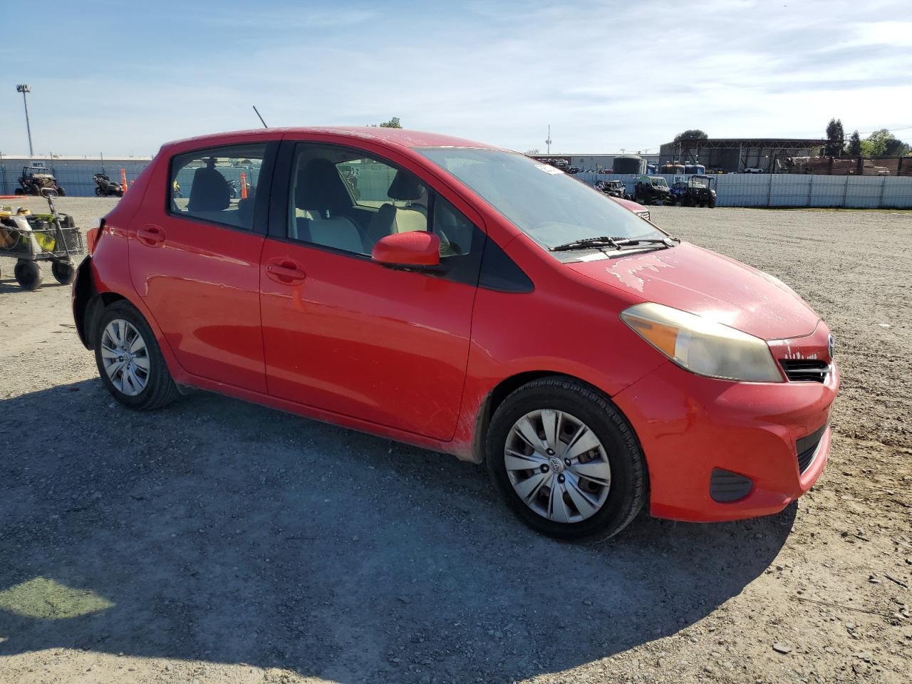 2013 TOYOTA YARIS - Фото 4