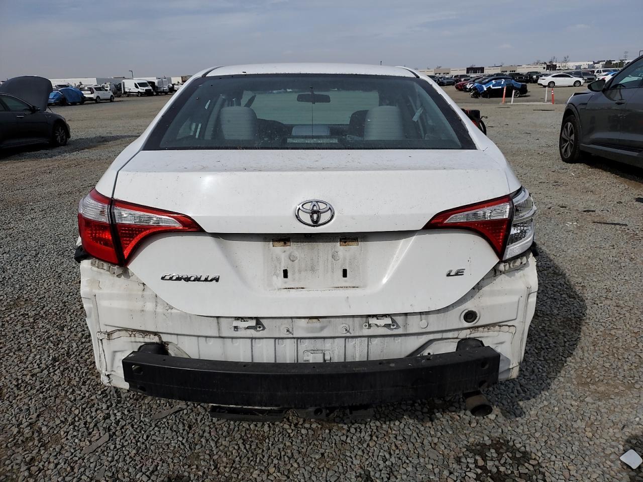 2015 TOYOTA COROLLA L - Фото 6