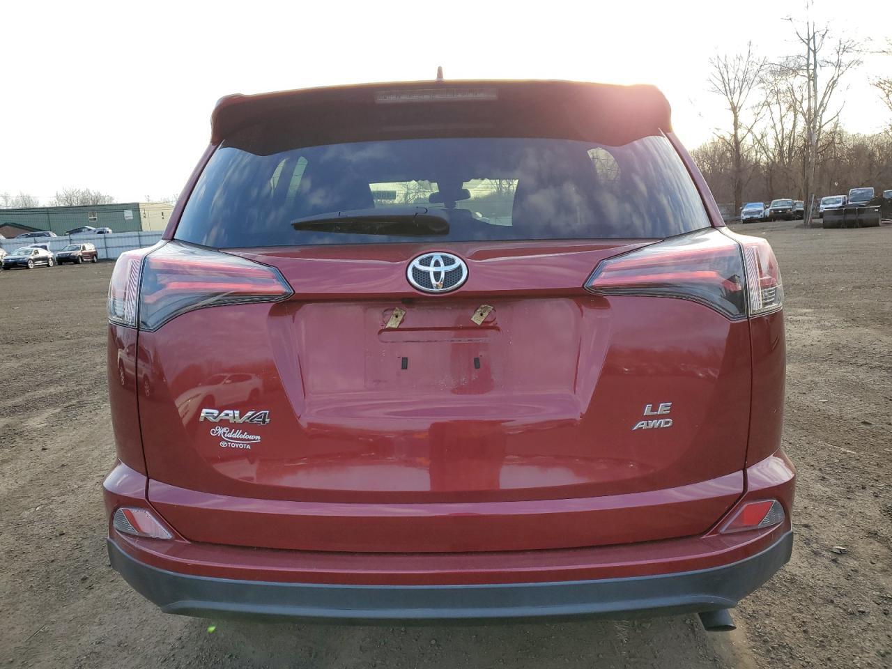 2018 TOYOTA RAV4 LE - Image 6