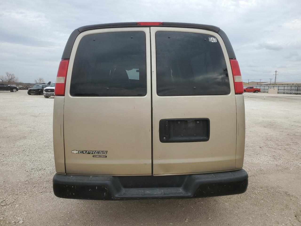 2013 CHEVROLET EXPRESS G3 - Фото 6