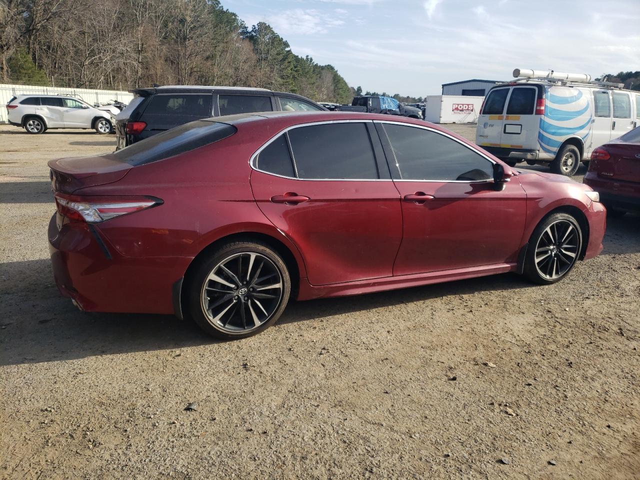 2018 TOYOTA CAMRY XSE - Фото 3