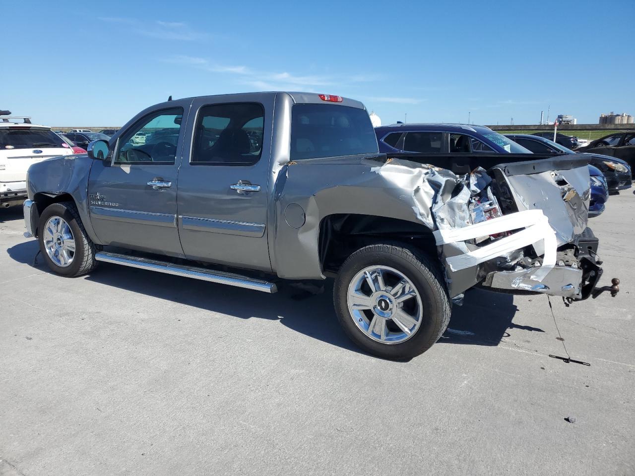 2013 CHEVROLET SILVERADO - Фото 2