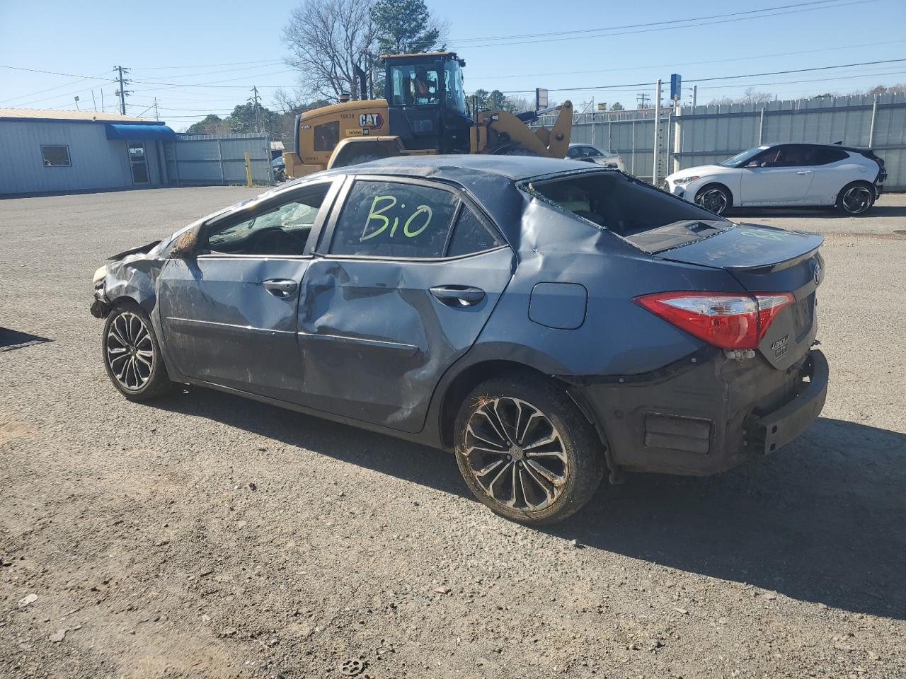 2015 TOYOTA COROLLA L - Фото 2