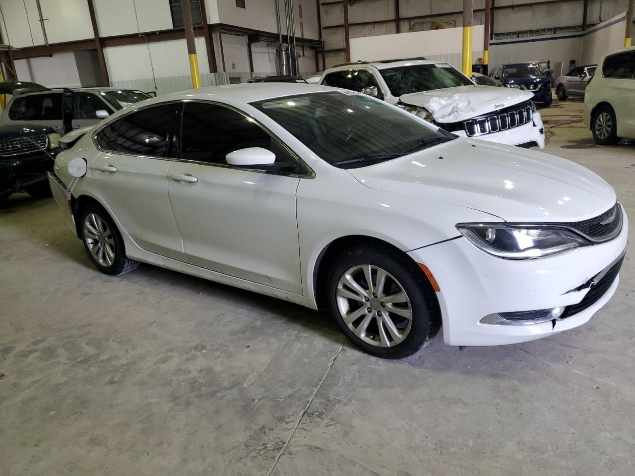 2015 CHRYSLER 200 LIMITE - Image 4