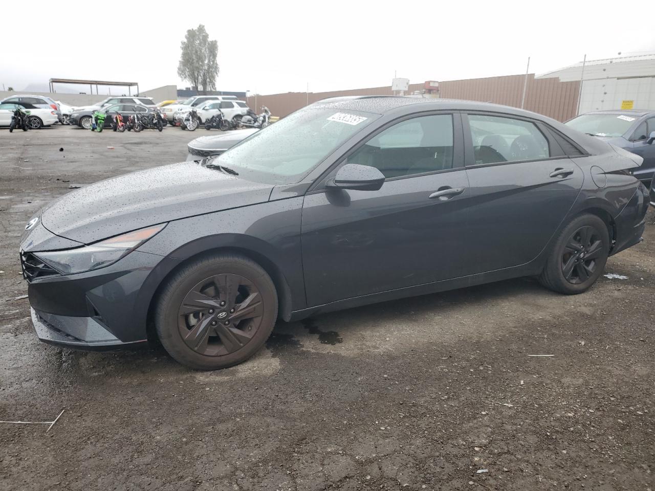 2023 HYUNDAI ELANTRA SE