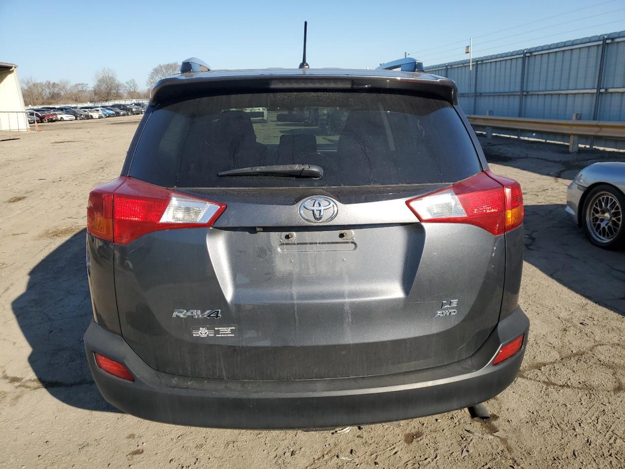 2014 TOYOTA RAV4 LE - Фото 6