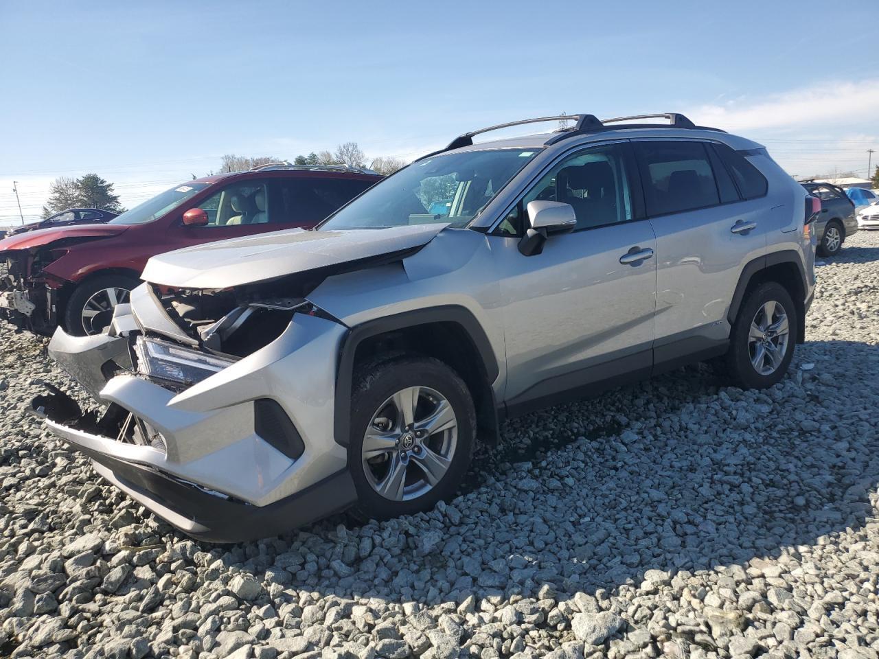 2022 TOYOTA RAV4 XLE