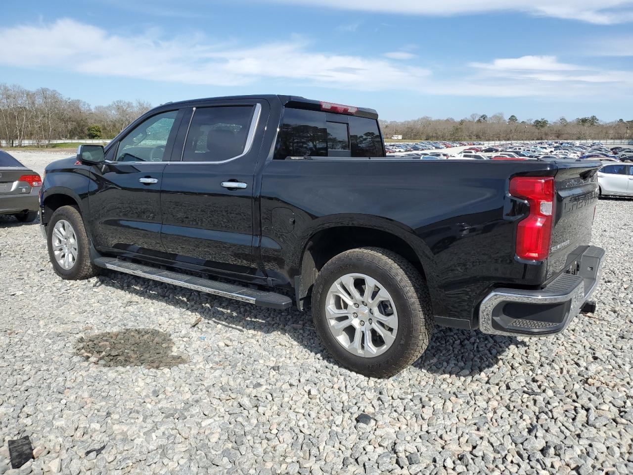 2024 CHEVROLET SILVERADO - Image 2