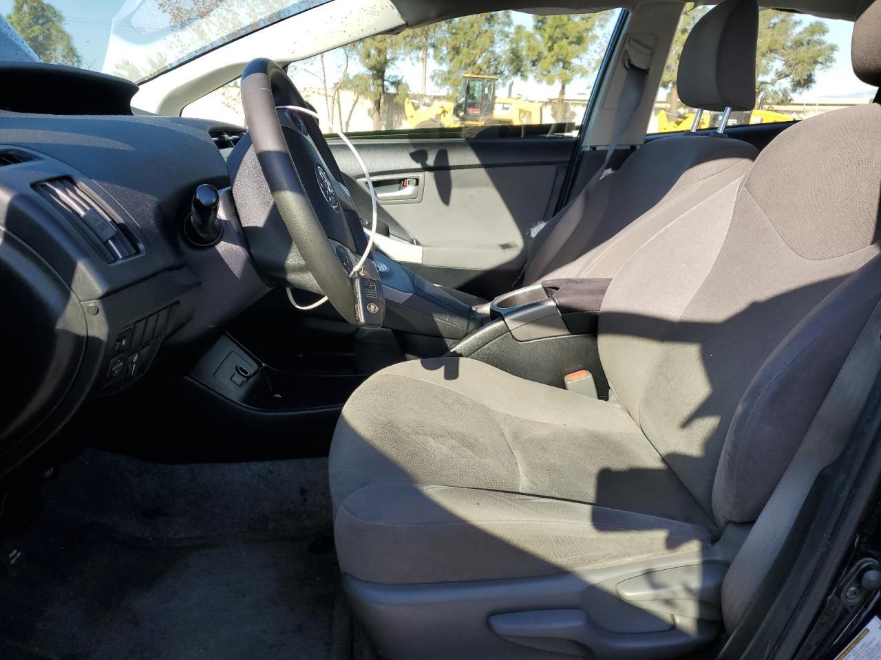 2015 TOYOTA PRIUS - Image 7