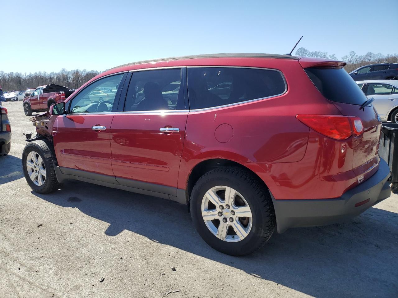 2012 CHEVROLET TRAVERSE L - Image 2