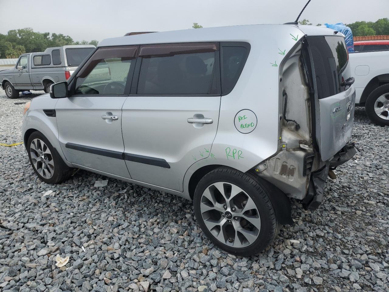 2013 KIA SOUL + - Image 2
