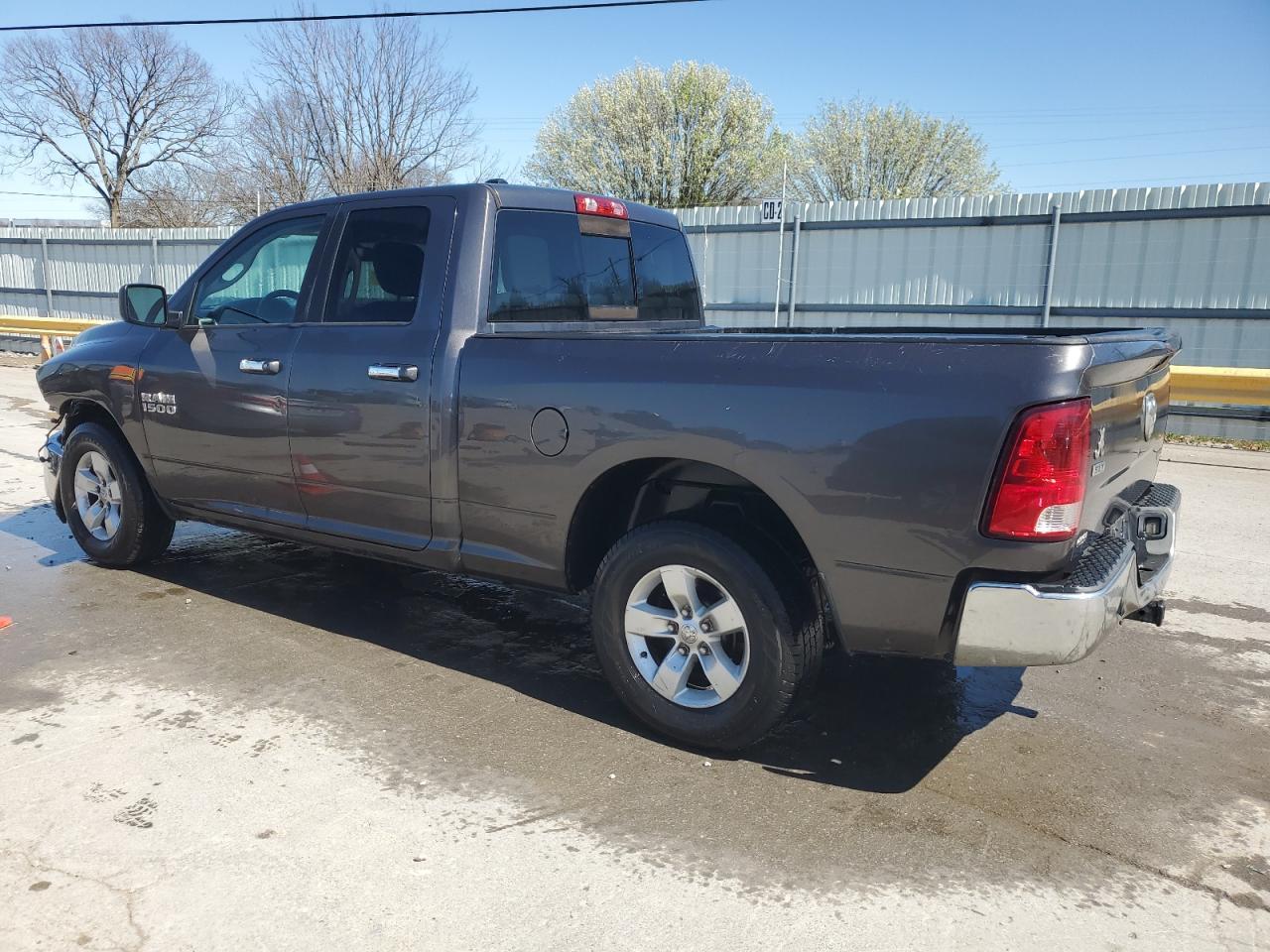 2015 RAM 1500 SLT - Image 2