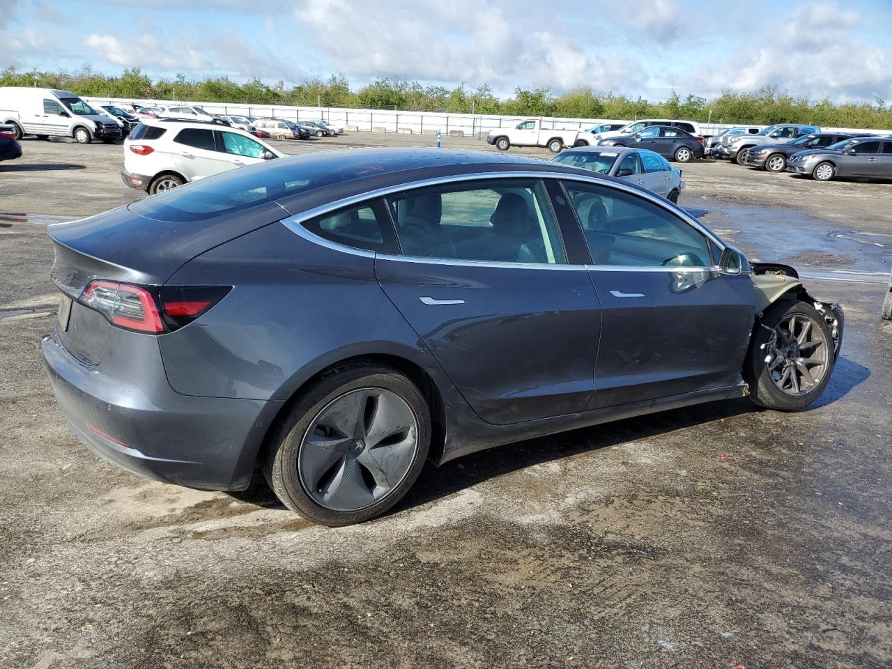 2019 TESLA MODEL 3 - Фото 3