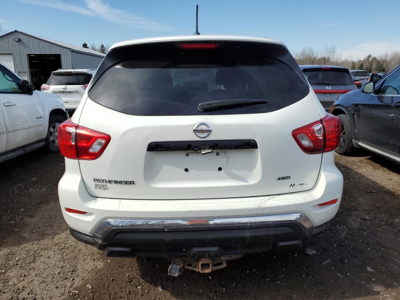 2017 NISSAN PATHFINDER - Image 6