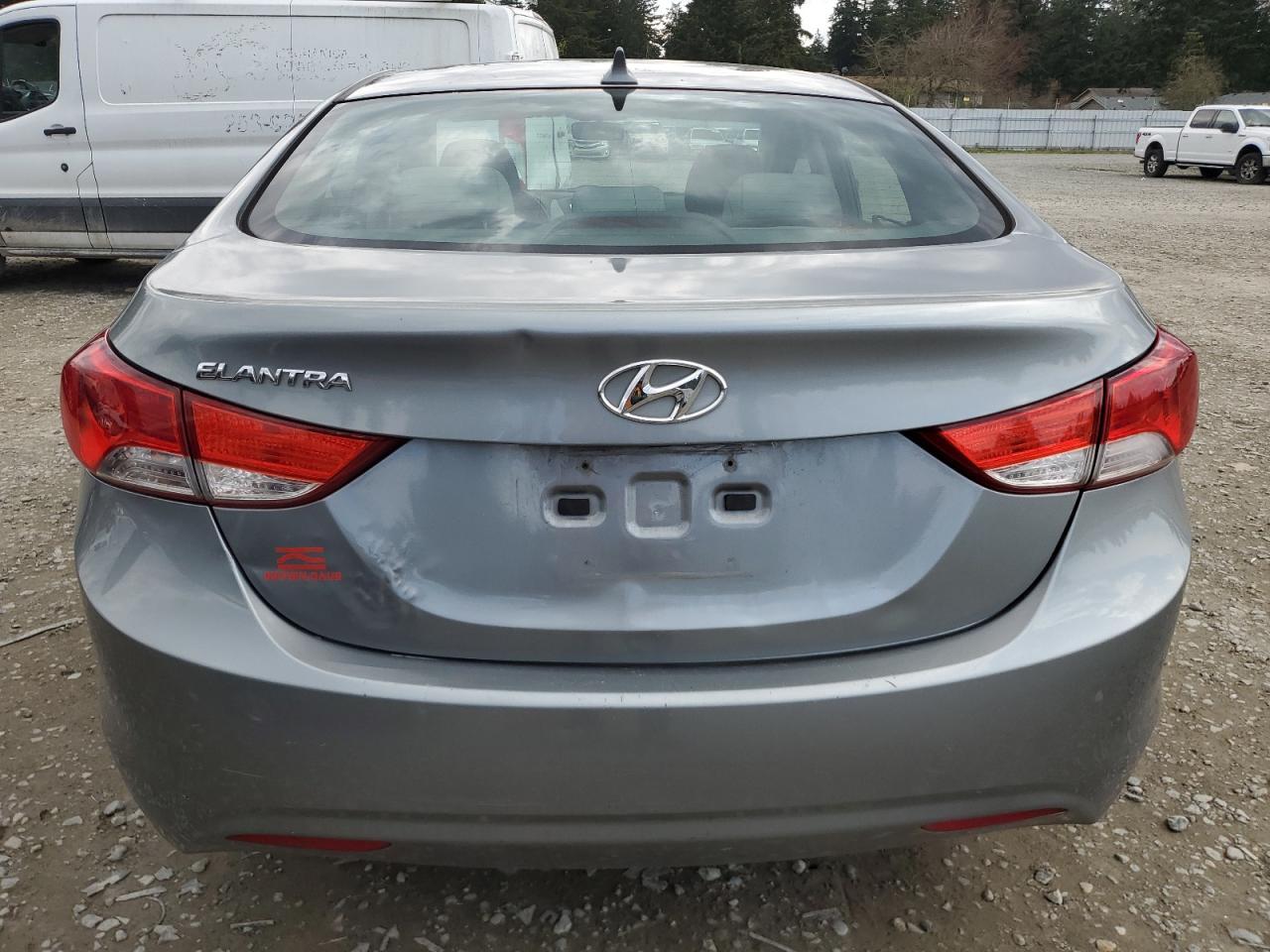 2013 HYUNDAI ELANTRA GL - Image 6